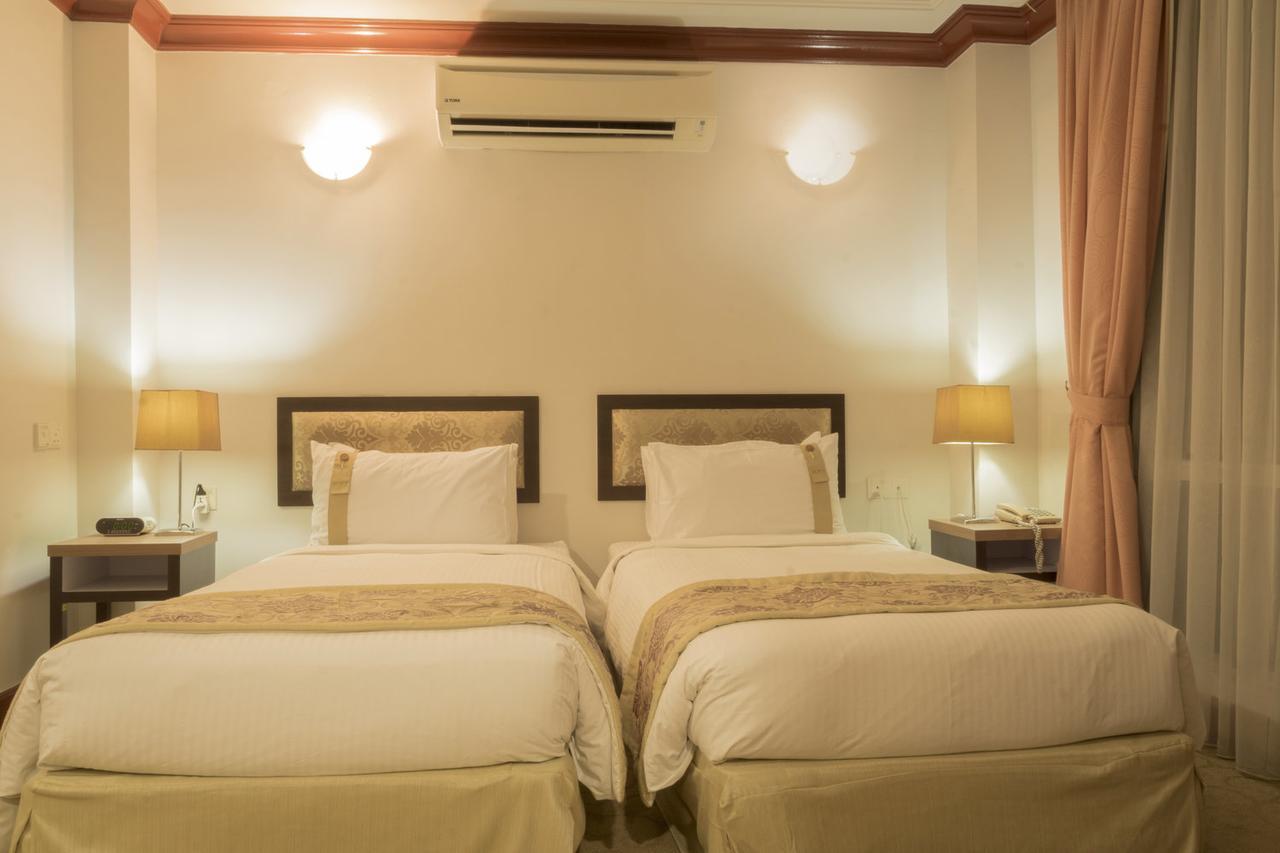 The Regency Scholar'S Inn Kuala Lumpur Bagian luar foto