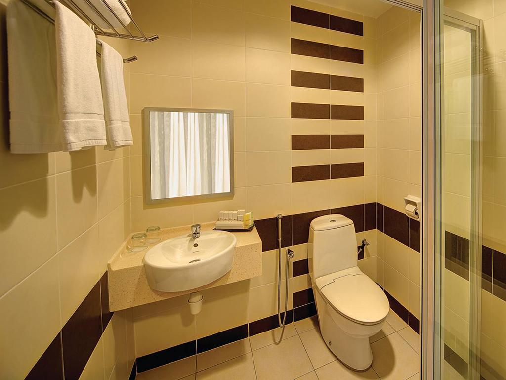 The Regency Scholar'S Inn Kuala Lumpur Bagian luar foto